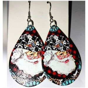 Super cute festive holiday earrings